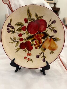 Oneida Tuscan Harvest Earthenware Salad Plate - Cream and Fruit Marking